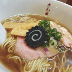 特製炭火焼鯵煮干しそば