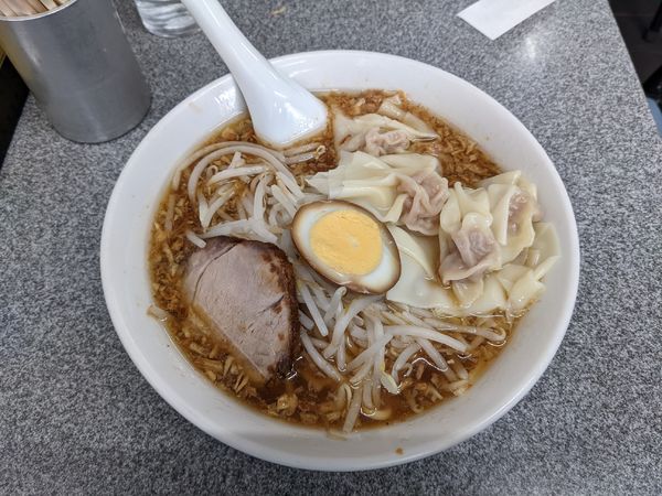 「ワンタン麺　850円」@中華麺店 喜楽の写真