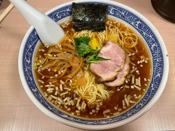 「ラーメン　中盛り」@与ろゐ屋の写真