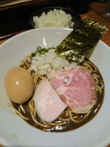 「味玉濃厚蕎麦＋刻み玉葱」@亀戸煮干中華蕎麦 つきひの写真