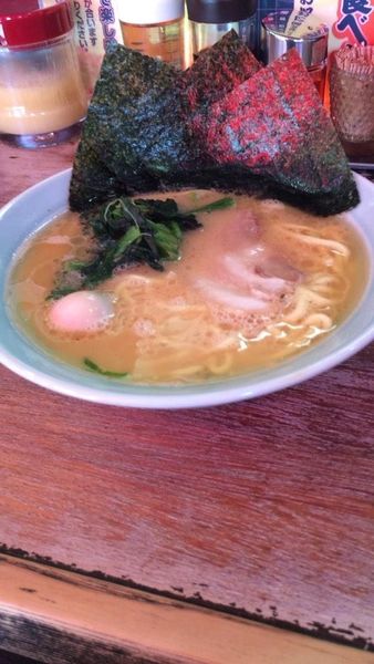 「豚骨醤油ラーメン」@横浜家系ラーメン ほどが家の写真