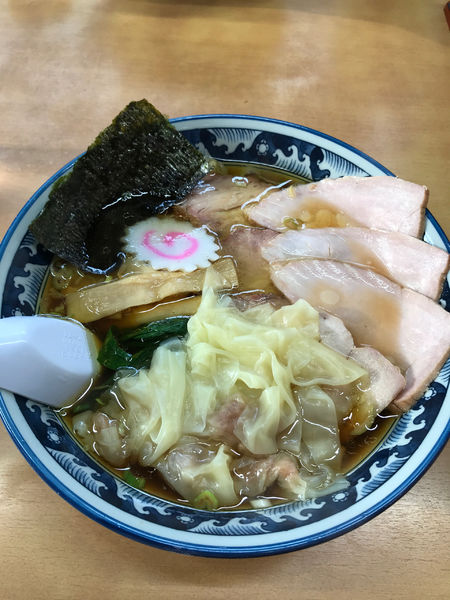 「チャーシューワンタン麺」@手打ちラーメン 英の写真