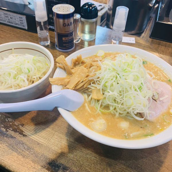 「味噌ラーメン大盛り野菜増し」@こってりらーめん 誉の写真