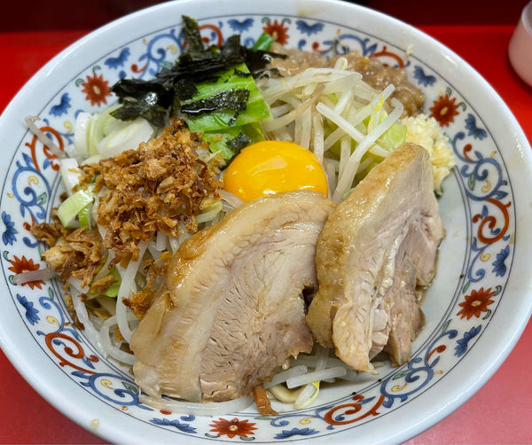 「小ラーメン豚２枚　汁なし」@ハナイロモ麺 吉祥寺本店の写真