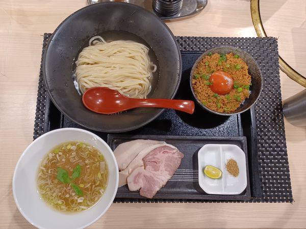「貝だし鶏つけ麺  肉味噌丼セット」@らーめん セアブラノ神 壬生本店の写真