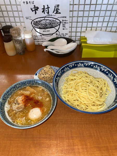 「つけ麺大盛り味玉¥980円サービスおにぎり」@中華そば 中村屋の写真