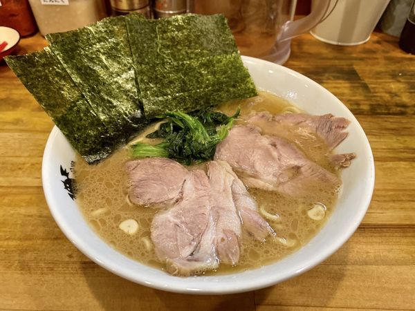 「サッポロ黒ラベル缶＋キャべチャー→中盛チャーシューメン＋味玉」@洞くつ家の写真