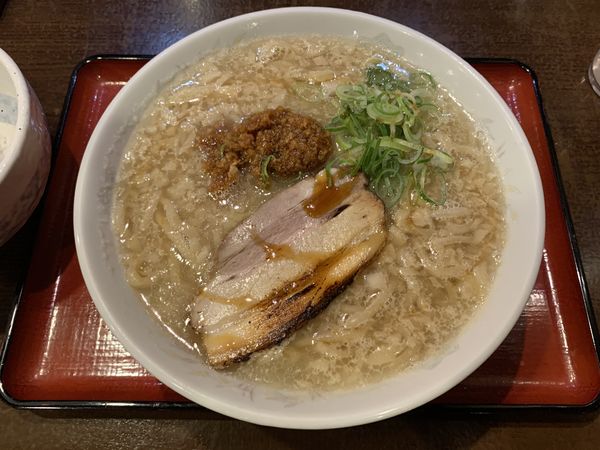 「富士ラーメン　野菜抜き大蒜背脂」@優勝軒 狭山店の写真