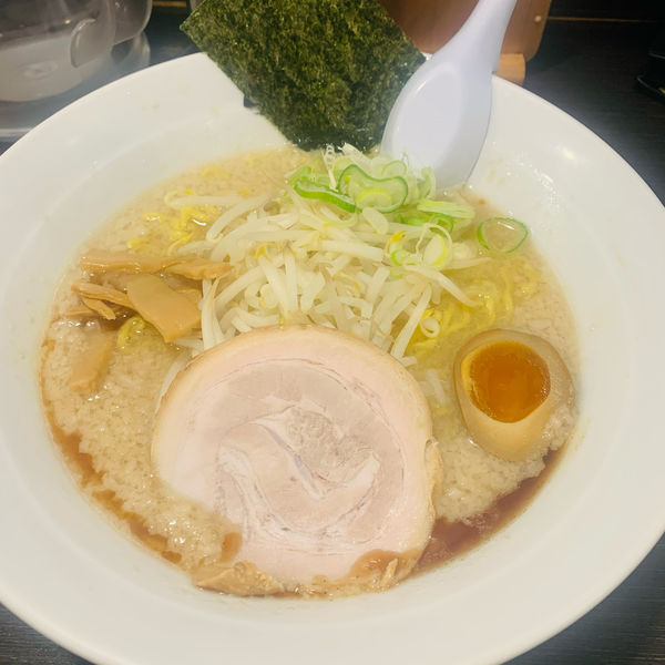 「背脂醤油ラーメン」@屋台とんこつらーめん めん吉 柏駅店の写真