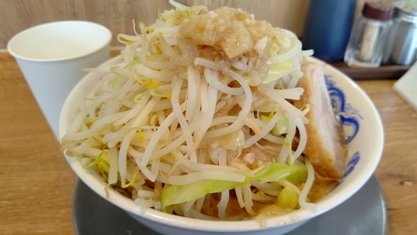 「ラーメン（ニンニク&アブラW）野菜半W」@ジャンクガレッジ 越生店の写真
