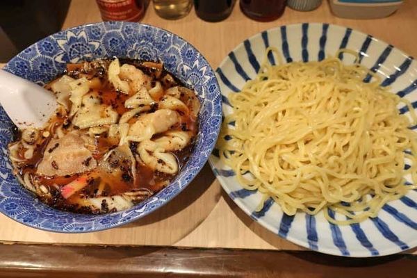 「つけ麺　650円にワンタントッピング　100円X2」@肉厚わんたん麺と手作り焼売 ら麺亭 浅草支店の写真