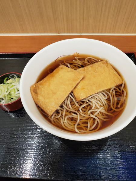 「きつねそば」@いろり庵きらく アトレ大船店の写真
