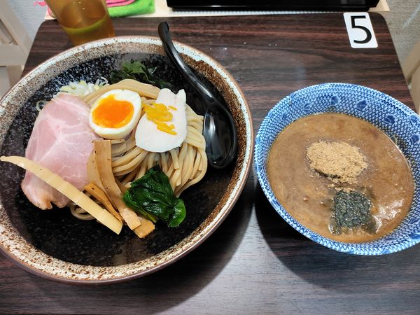「濃厚つけ麺(数量限定)　大　1050円」@らぁ麺 亀我楽の写真