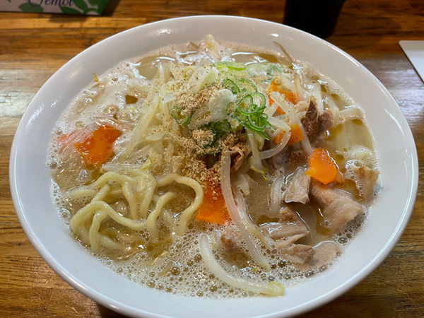 「塩ラーメン850円」@つけ麺 坊主の写真