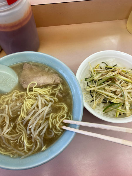 「ラーメン600円＋ネギライス300円」@ラーメンショップ 緑ヶ丘店の写真
