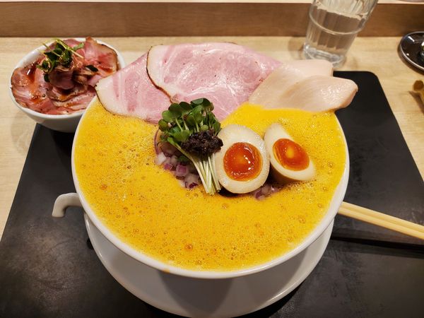 「トマトラーメン　特製トッピング」@鶏白湯泡ramenたまきの写真