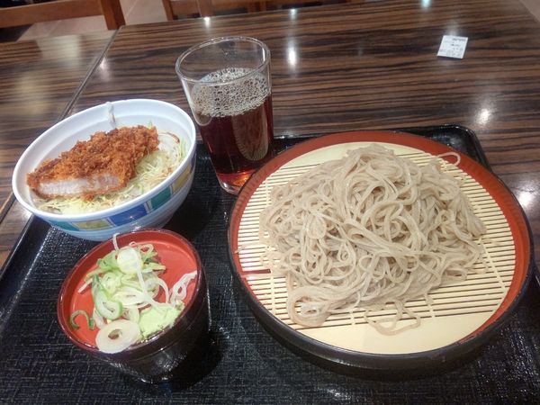 「ソースかつ丼もりそばセット(並盛)800円」@そば三昧 高崎店の写真