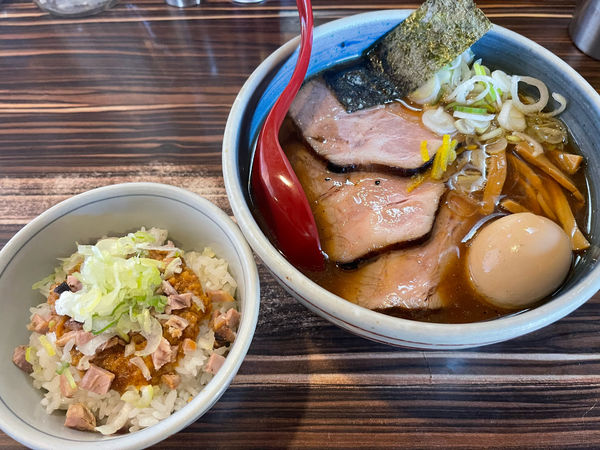 「特製中華そば＋蛍ごはん」@中華そば 螢の写真