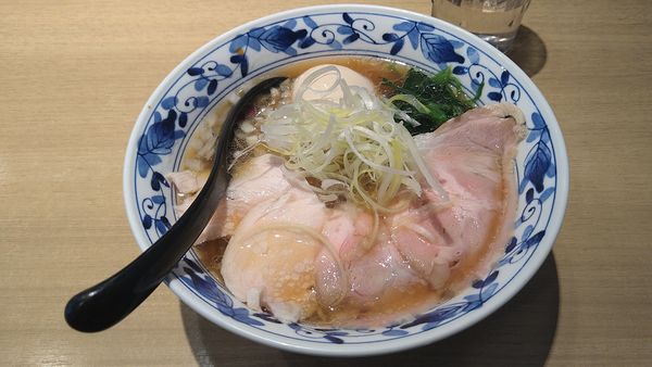 「特製貝出汁醤油らぁ麺¥1050-」@貝出汁らぁ麺 海美風 浅草店の写真