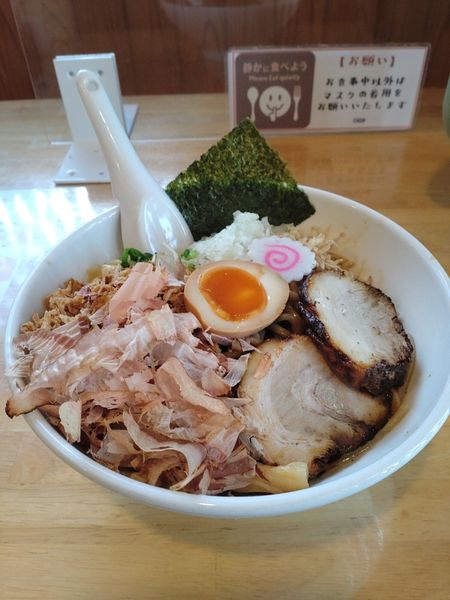 「まぜそば中盛＋フライドオニオン」@らー麺Chopの写真