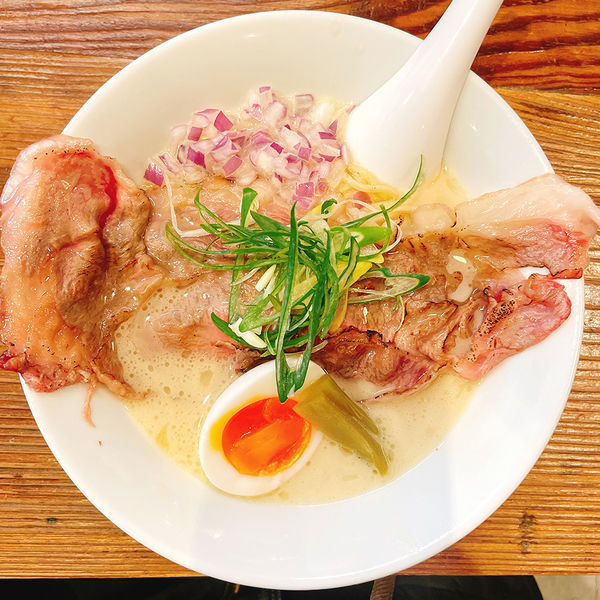 「純牛骨ラーメン」@下北ボーンの写真