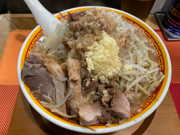 「ラーメン(少なめ)【豚1枚】野菜少し ニンニク ¥850」@えどもんどの写真