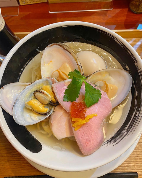 「白貝とムール貝の汐そば」@麺処しろくろの写真