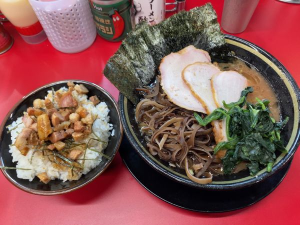 「チャーシューメン（3枚）キクラゲ チャーシューまぶし」@IEKEI_TOKYO 王道家直系の写真