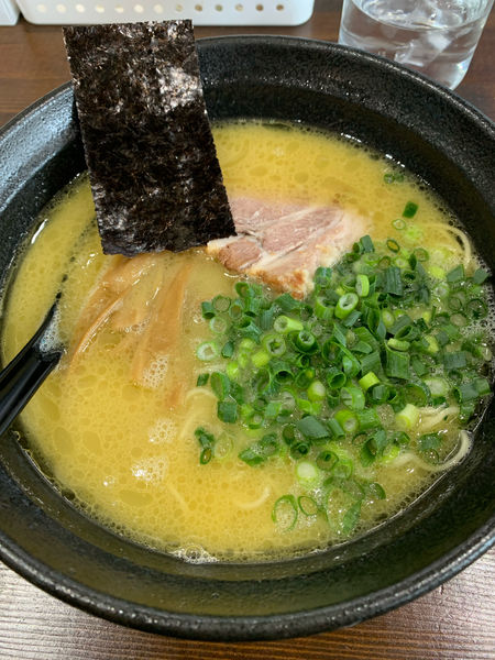 「らーめん」@久留米らーめん よかろうもん 台原メガドンキホーテ店の写真