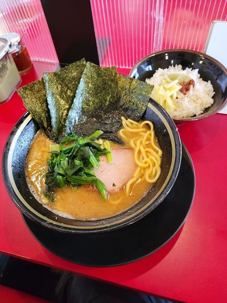「ラーメン 680円」@家系ラーメン たつ家の写真