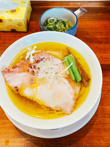 「地鶏と豚の塩ラーメン」@塩らーめん 千茶屋の写真