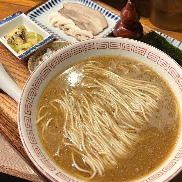 「茸 マッシュルーム」@炭火焼濃厚中華そば 倫道の写真