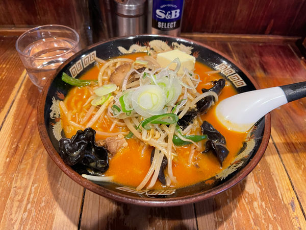「味噌オロチョン＋バター」@北海道らーめん ひむろ 稲毛店の写真