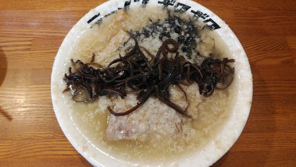 「ニボシラーメン/ｷｸﾗｹﾞ/ｷﾞﾀｷﾞﾀ」@ラーメン ギタギタの写真
