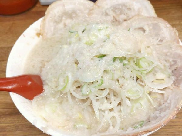 「チャーシューめん（薬味ネギ多め、ギタ）」@らーめん弁慶 門前仲町店の写真