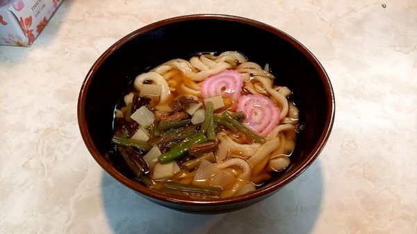 「山菜うどん」@うどんの萬栄の写真