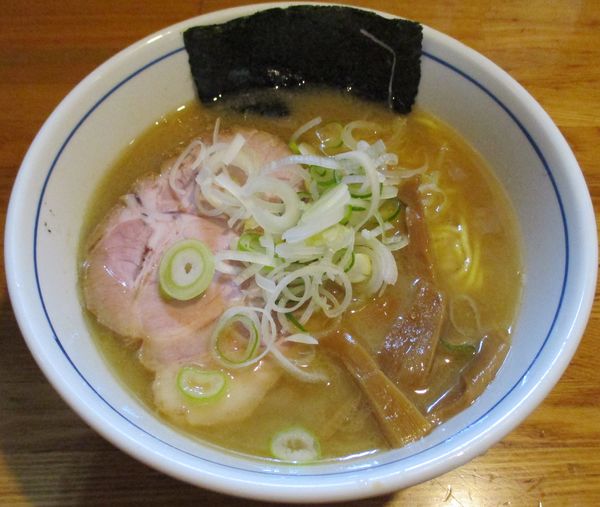 「らーめん　850円」@麺屋はし本の写真