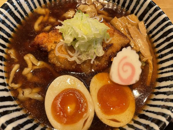 「限定麺・ｱｹﾞｱｹﾞｴﾌﾞﾘﾊﾞﾃﾞｨおかかラーメン900円」@らぁ麺おかむらの写真