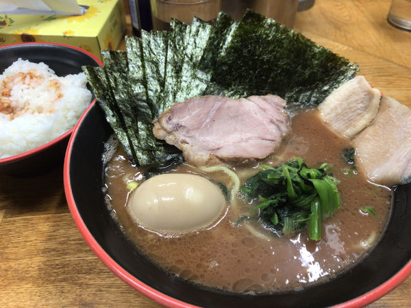 「ラーメン+限定A+トッピングC+のり増し+♾ライス 850円」@麺家 紫極の写真