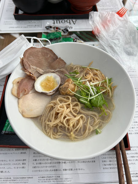「淡麗旨味ソバ」@マグロ卸のラーメン・バルの写真