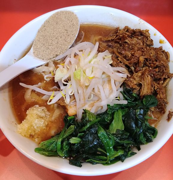 「らーめんミニ+ほぐし豚､ほうれん草､煮干し粉」@麺屋 桐龍 久喜店の写真