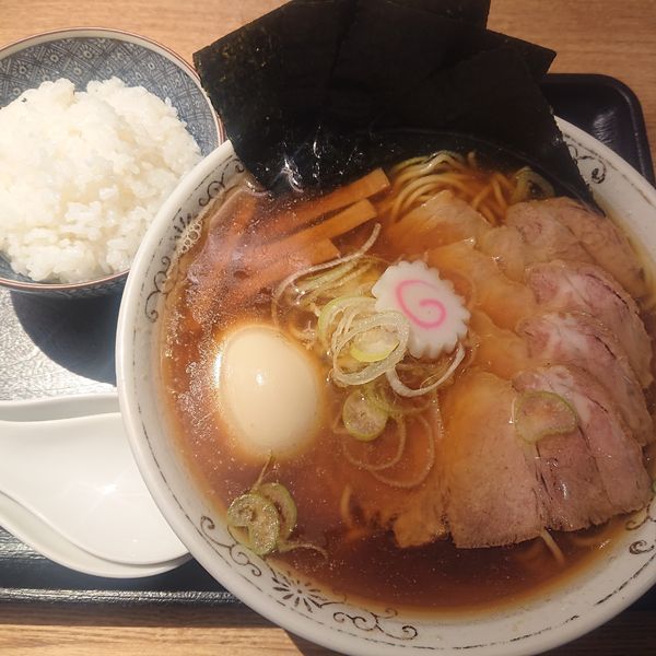 「特製中華そば1120円、ごはん100円」@中華そば 勝本の写真