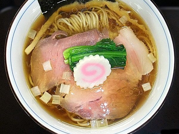 「羅臼昆布と鮭節の中華そば」@中華そば 四つ葉の写真