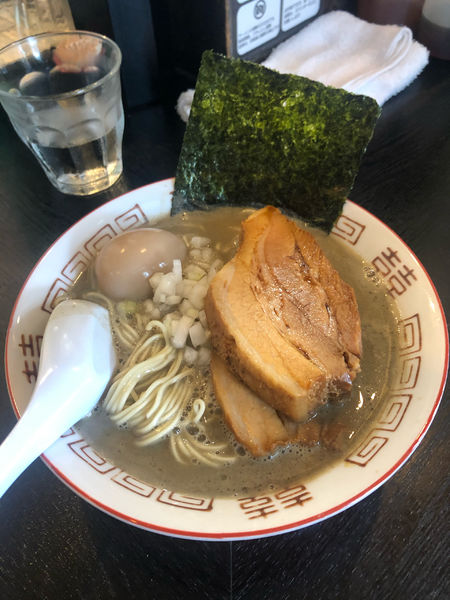 「濃厚煮干ラーメン　特製肉まし」@中華ソバ 伊吹の写真