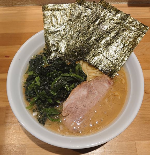 「ホウレン草ラーメン(790円)」@横浜家系ラーメン おか家の写真