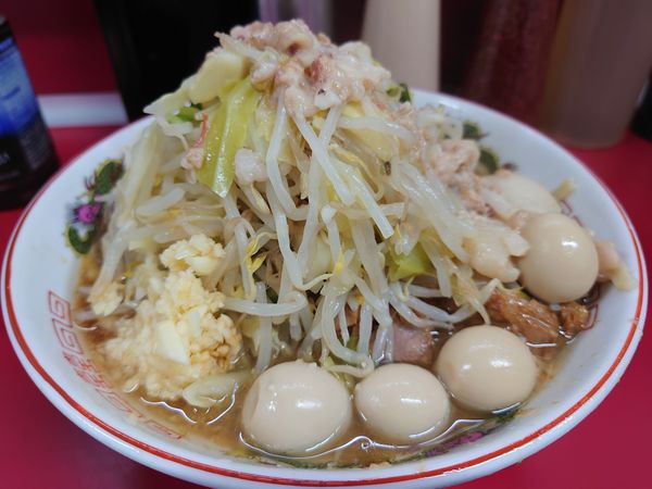 「ラーメン少なめ780円（ニンニク、アブラ）＋味付うずら100」@ラーメン二郎 湘南藤沢店の写真