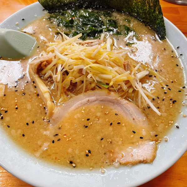「味噌ネギラーメン（半麺）850円 半ライス」@ラーメンショップ 足利50号店の写真