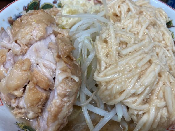 「小ぶた＋Ｗトロロ＋ヤサイ少なめ＋ニンニク」@ラーメン二郎 横浜関内店の写真