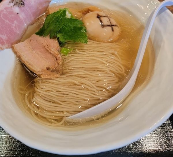 「塩らぁめん」@<真>卓朗商店の写真