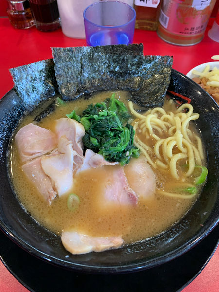 「ラーメン＋チャーシュー」@家系ラーメン王道 王道之印の写真